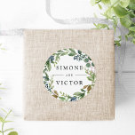 Pegatina Redonda Eucalyptus Grove | Boda de guirnaldas botánicas<br><div class="desc">Selle sus sobres de invitación o favores con estos elegantes stickers botánicos de boda con sus nombres enmarcados por una corona de color agua de foliaje verde eucalipto,  hojas y diminutos brotes azul marino sobre un fondo blanco. Coordina con nuestra colección de bodas Eucalyptus Grove.</div>