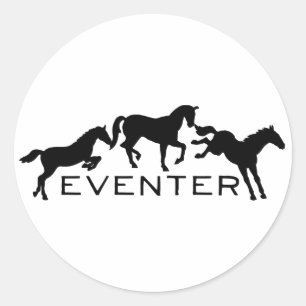 Pegatina Redonda Eventer con tres caballos saltando