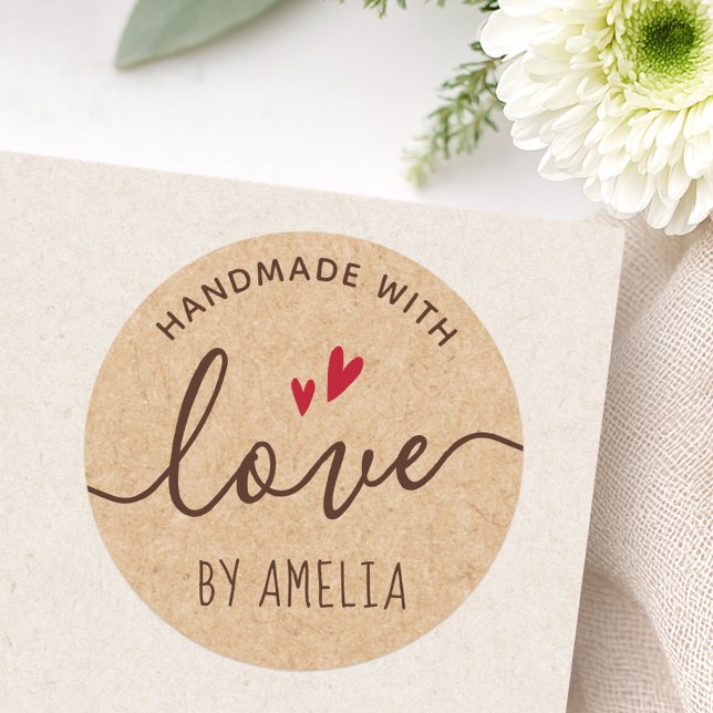 Pegatina Redonda Fabricado a mano con el nombre personalizado de am (Handmade with love custom name Kraft paper look Classic Round Sticker)