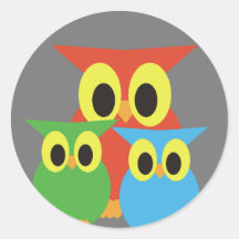 Familia búho: rojo, verde y azul