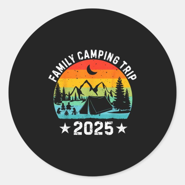 Pegatina Redonda Family Camping Trip 2025 Matching Crew Summer Vaca (Anverso)