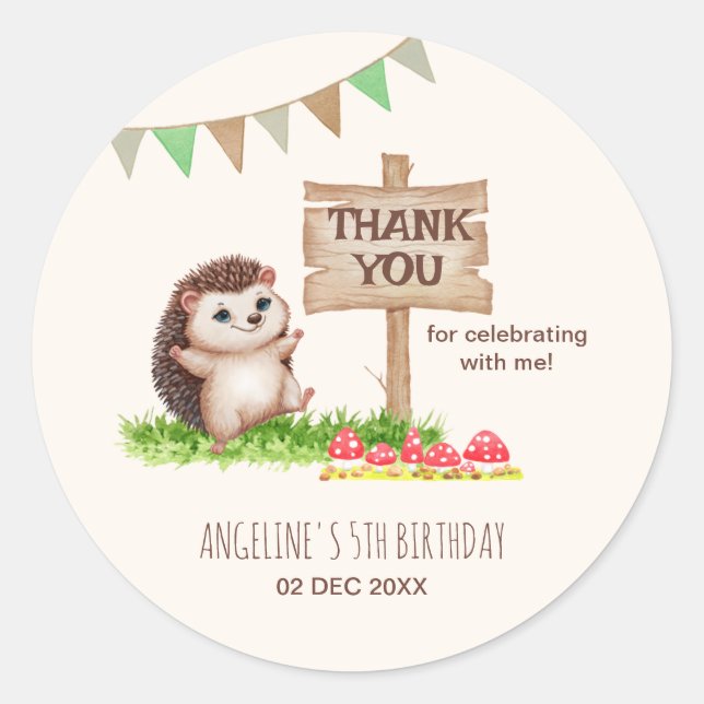 Pegatina Redonda Fantasy Cute Happy Hedgehog Forest Birday (Anverso)