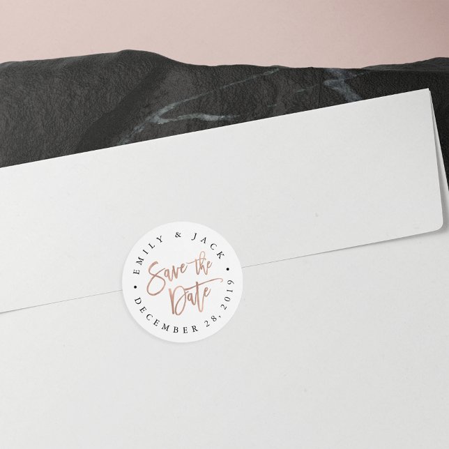 Pegatina Redonda Faux Rosa Gold Brush Lettered Save the Date (Subido por el creador)