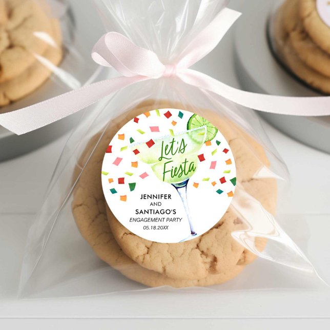 Pegatina Redonda Favor de Fiesta de Compromiso (Fiesta Couples Engagement Favor Sticker)