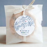 Pegatina Redonda Favor de la boda del Mapa de la Isla de Chebeague<br><div class="desc">Estos sellos de pegatina de mapas de Chebeague Island son perfectos para bolsas de regalo, sobres o regalos de bienvenida para su boda de destino en Chebeague Island Inn. Mueva el corazón haciendo clic en "Editar usando herramienta de diseño" en "Personalizar". El mapa incluye Cabo Elizabeth, Portland, Cumberland, Falmouth, Freeport,...</div>