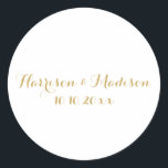 Pegatina Redonda Favoritos de boda personalizados de Monograma Dora<br><div class="desc">Boda Gold Monograma personalizada Pegatina redondo clásico personalizar de texto regalo favorece a Pegatina redondo clásico Letras de oro,  fondo blanco</div>