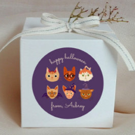 Pegatina Redonda Felices gatos de Halloween con traje