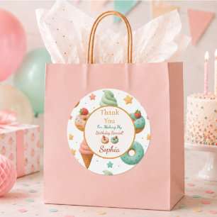 Pegatina Redonda Felicitación de cumpleaños con donut y helado de p