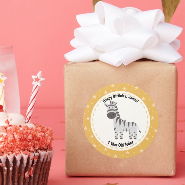 Pegatina Redonda Feliz cumpleaños 1 año de edad hoy nombre de cebra (Fiesta)