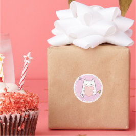 Pegatina Redonda Feliz cumpleaños, gato Kawaii con un corazón amoro