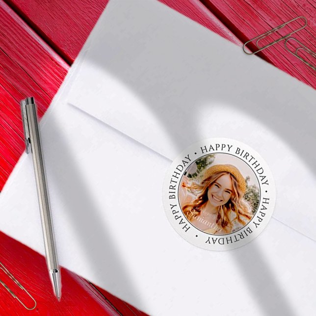 Pegatina Redonda Feliz cumpleaños, moderna y simple foto Personaliz (Subido por el creador)