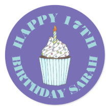 Feliz cumpleaños, torta azul rociada con espolvore