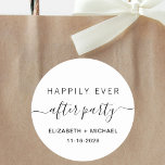 Pegatina Redonda Feliz desde la recepción de la boda Fiesta<br><div class="desc">Un pegatina moderno para tu recepción post boda o invitaciones de fiesta,  favores y correspondencia con "Feliz eterno después del Fiesta" en una mezcla de tipografía simple y escritura a la moda con swashes,  tus nombres y fecha.</div>