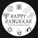 Pegatina Redonda Feliz Hanukkah blanco negro nombre de regalo<br><div class="desc">¡Feliz Hanukkah,  personalizar,  regalo de apellido a los pegatinas Feliz Hanukkah,  Feliz Chanukah,  Hanukkah Sameach!,  Chag Sameach!,  Chag Urim Sameach! Blanco y negro</div>
