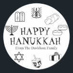 Pegatina Redonda Feliz Hanukkah blanco negro nombre de regalo<br><div class="desc">¡Feliz Hanukkah,  personalizar,  regalo de apellido a los pegatinas Feliz Hanukkah,  Feliz Chanukah,  Hanukkah Sameach!,  Chag Sameach!,  Chag Urim Sameach! Blanco y negro</div>