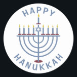 Pegatina Redonda Feliz Hanukkah Menorah<br><div class="desc">Estos pegatinas tienen una menorah y las palabras "Feliz Hanukkah". Vea aquí las invitaciones de los partidos coincidentes: https://www.zazzle.com/hanukkah_party_funny_whole_latke_fun_invitation-256781977102628379</div>