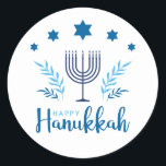 Pegatina Redonda Feliz Hanukkah Menorah Stars<br><div class="desc">Felices pegatinas de Hanukkah son geniales de usar en papelería y regalos. Estos pegatinas Happy Hanukkah cuentan con una menorah de 7 ramas,  chanukkiah,  con estrellas azules,  ramas de olivo y otros elementos en azul claro y oscuro.</div>