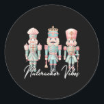 Pegatina Redonda Feliz Navidad Vibes Nutcracker Ballet Paz Noche de<br><div class="desc">Feliz Navidad Vibes de desnudos Ballet para la Paz Nochebuena Mujeres</div>