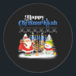 Pegatina Redonda Feliz Navidades judíos de Chrismukkah Hanukkah<br><div class="desc">Los Navidades de Santa Boys Niños Jóvenes. Gracioso Humor gráfico trajes de té para los que creen en Santa Claus,  aman al ciervo,  reno,  elfo,  elfos,  cantando canciones,  decoraciones fiestas,  árbol,  gorra,  medias Este Navidad con gráfico es un gran regalo de Navidades</div>