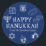 Pegatina Redonda Feliz regalo de Hanukkah nombre de costumbre blanc<br><div class="desc">¡Feliz Hanukkah,  personalizar,  regalo de apellido a los pegatinas Feliz Hanukkah,  Feliz Chanukah,  Hanukkah Sameach!,  Chag Sameach!,  Chag Urim Sameach! Azul marino y blanco</div>