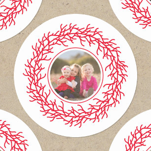 Pegatina Redonda Festividad Escandinava Wreath Festividad Roja y Bl