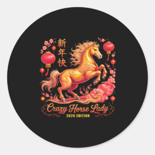 Pegatina Redonda Festivo 2026 Año De La Dama Del Caballo Loco Desde