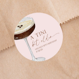 Pegatina Redonda Fiesta de cumpleaños de Expresso Martini, un poco 