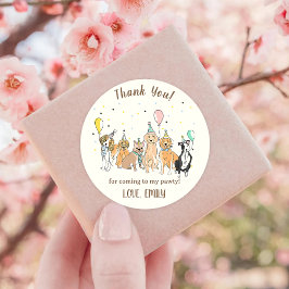 Pegatina Redonda Fiesta de cumpleaños de perro con pipa