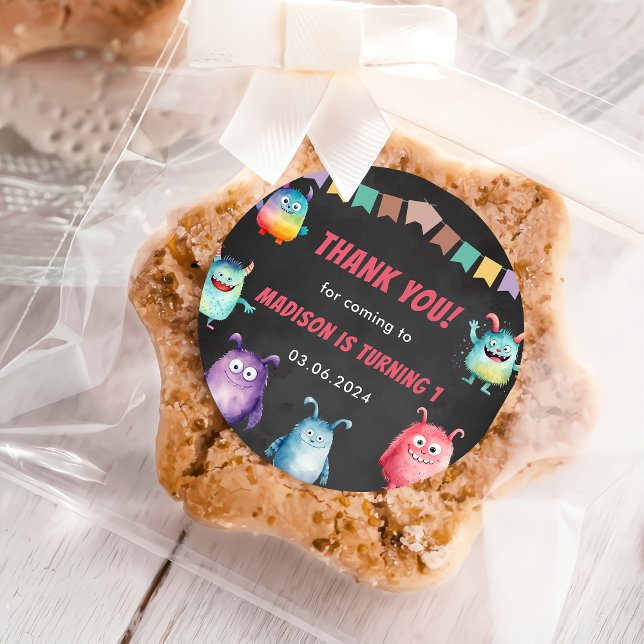 Pegatina Redonda Fiesta de cumpleaños temática de pequeños monstruo (Subido por el creador)