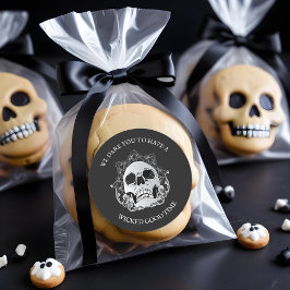 Pegatina Redonda Fiesta de Halloween con cráneo gótico