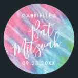 Pegatina Redonda Fiesta De Pink Tie Dye Bat Mitzvah Gracias Por Fav<br><div class="desc">Pegatina personalizado de tinte azul rosa,  turquesa y Aqua para una Moda hippie Bat Mitzvah con nombre y texto de fecha personalizados,  es ideal para sellos para sobres de invitación y etiquetas de favor. Parte de una colección diseñada por la uva de papel para Zazzle.</div>