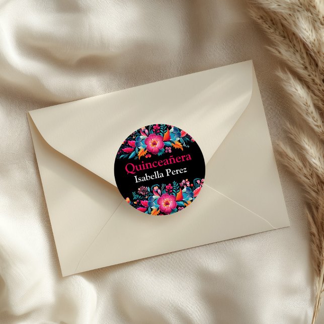 Pegatina Redonda Fiesta floral quinceanera negra mexicana (Floral Quinceanera Black Mexican Fiesta Classic Round Sticker on an elegant envelope.)