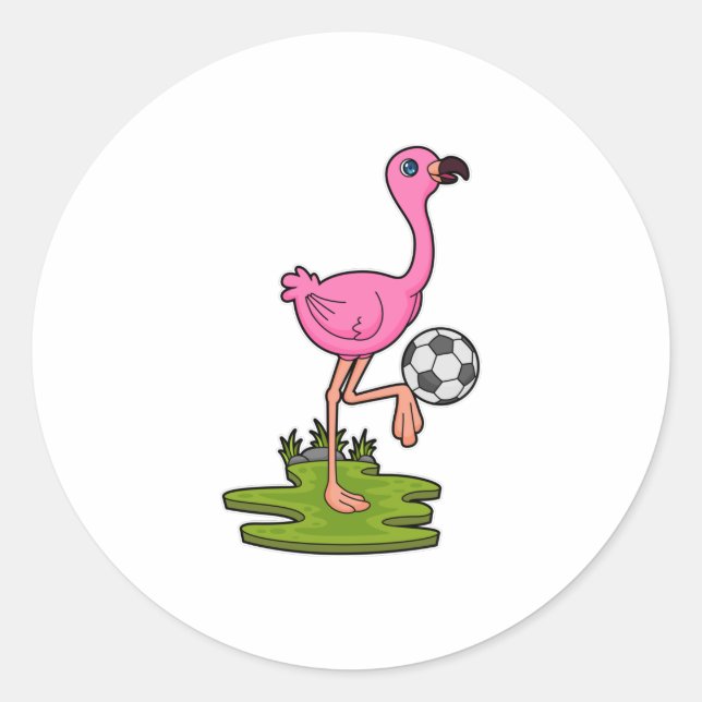 Pegatina Redonda Flamingo como jugador de fútbol con fútbol (Anverso)