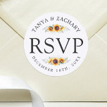 Pegatina Redonda Flor de girasol | RSVP de boda<br><div class="desc">Conjunto único de pegatinas RSVP con temática floral con floral y florido diseñado específicamente para su futuro boda.</div>