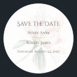 Pegatina redonda floral de acuarela rústica clásic<br><div class="desc">Esta pegatina de “Save the Date” es simplemente elegancia rústica con tipografía simple pero bonita sobre un fondo blanco fresco y una peonía translúcida. Neutral y clásico. Perfecto para cualquier tema de boda. Simplicidad en su máxima expresión. Sencilla elegancia. Me he divertido creando este diseño para tu día especial. 100%...</div>
