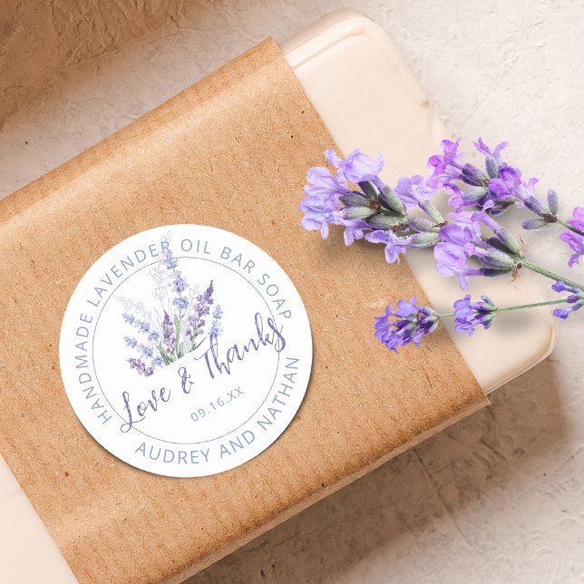 Pegatina Redonda Flores De Lavanda Amor Gracias Favor De Boda (Lavender Flowers Love Thanks Wedding Favor Classic Round Sticker)