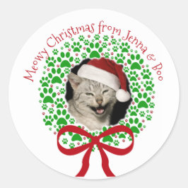 Pegatina Redonda Foto de corona de Navidad con huella de pata Meowy