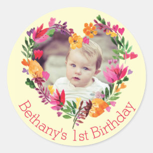 Pegatina Redonda Foto del cumpleaños del bebé floral del corazón