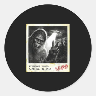 Pegatina Redonda Foto divertida de bigfoot alienígena ovni evidenci