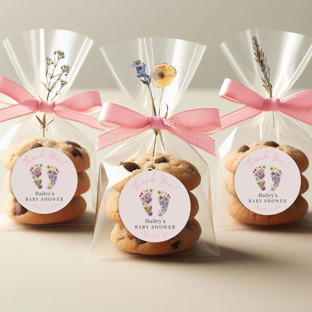 Pegatina Redonda Fotografías de flores silvestres Baby Shower rosa  (Pressed Wildflower footprints pink floral feet personalized cute baby girl  shower favor stickers)