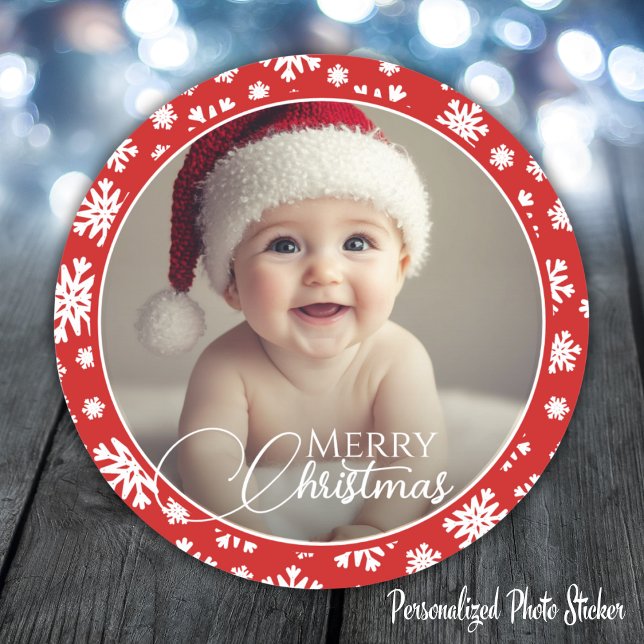 Pegatina Redonda Fotos navideñas de ferry de copos de nieve rojos y (Red And White Snowflake Merry Christmas Photo Classic Round Sticker)