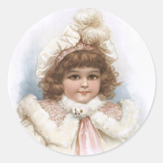 Pegatina Redonda Frances Brundage - Niña pequeña con collar de piel