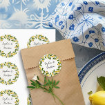 Pegatina Redonda Fruta de cítricos de la cueva de limón y corona de<br><div class="desc">Etiquetas de bodas de Lemon Grove con nombres de novios y novios para ser usados como sellos para sobres, cupcakes, pegatinas favoritos, etc. El diseño presenta una corona de limones, vegetación y flores de flores de flores. Perfecto para una temática boda de limón, boda de inspiración italiana, decoración rústica de...</div>
