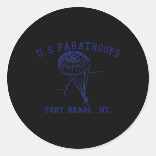 Pegatina Redonda Fuerte De Paratroops Estadounidense Bragg Nc Ww2 (Anverso)