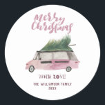 Pegatina Redonda Fun Merry Christmas Tree Van Watercolor Holiday<br><div class="desc">Color de ciruela divertida y acuarela verde El diseño navideño incluye una escena navideña con un árbol encima de una camioneta,  "Con amor" en una topografía adorable. Fácilmente personalizar con nombre. Será una adición sobresaliente en todos sus regalos y envíos de correo a sus Navidades.</div>