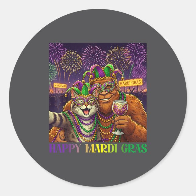 Pegatina Redonda Funny Cat Bigfoot Selfie Mardi Gras Carnival Party (Anverso)