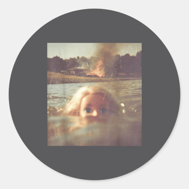 Pegatina Redonda Funny Doll Face Swimming Meme  (Anverso)