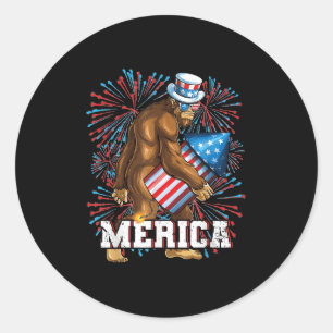 Pegatina Redonda Funny Patriot Sasquatch Bigfoot Fuegos artificiale