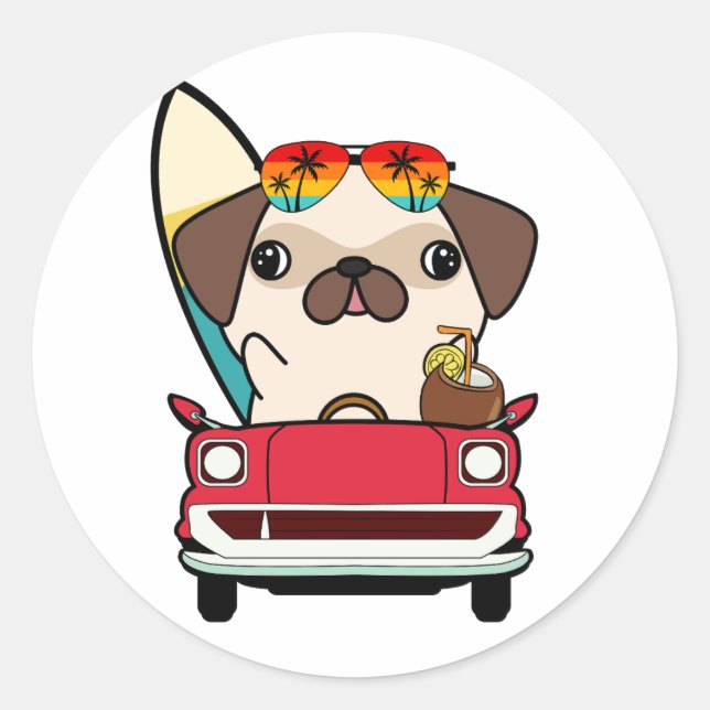Pegatina Redonda Funny Pug Dog conduce a la playa (Anverso)