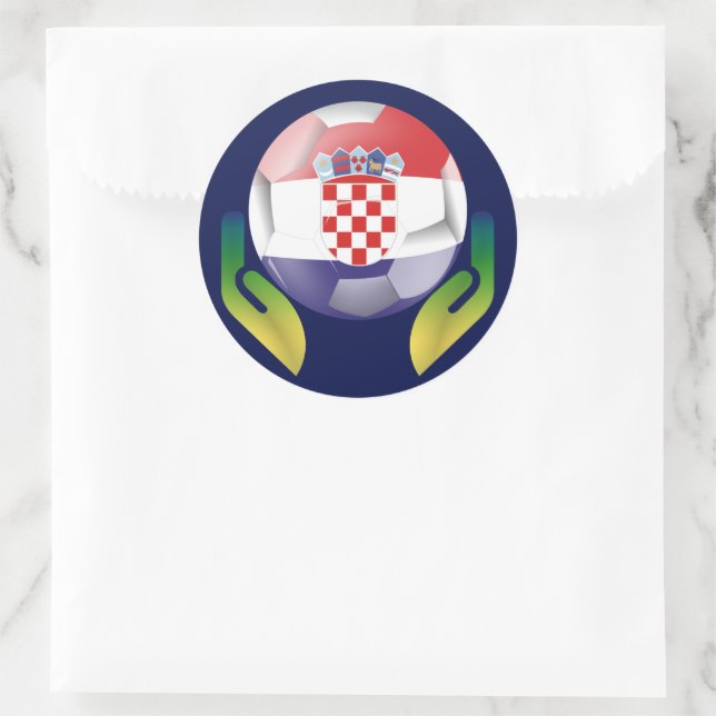 Pegatina Redonda Fútbol en Croacia en manos protegidas (Bolso)
